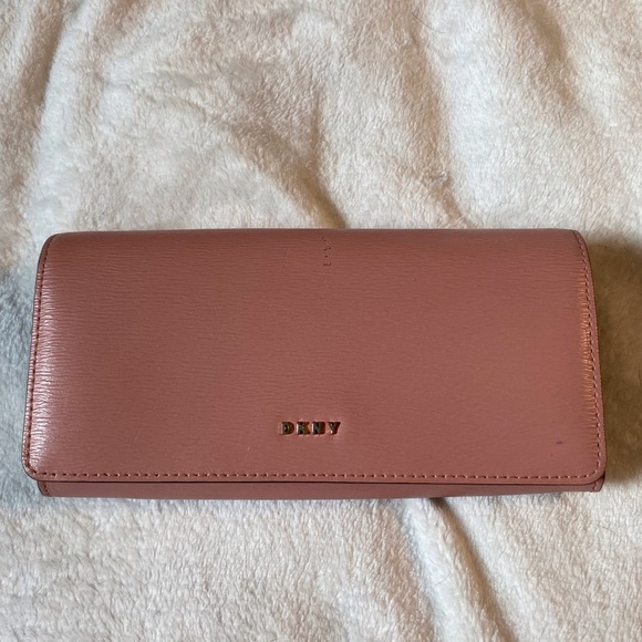 DKNY Blush Pink Women's Wallet - Picture 1 of 7